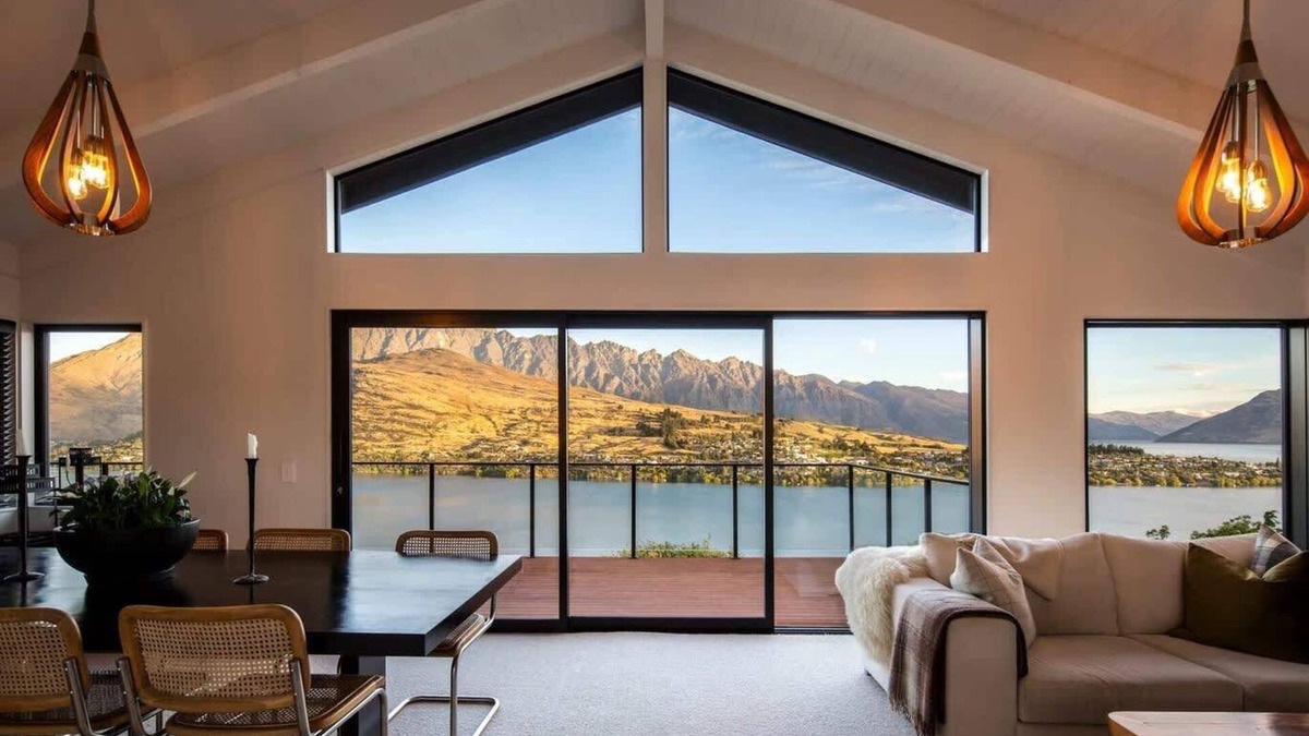 Queenstown House | Korimako - A Luxe Sunrise Lane Gorgeous Retreat