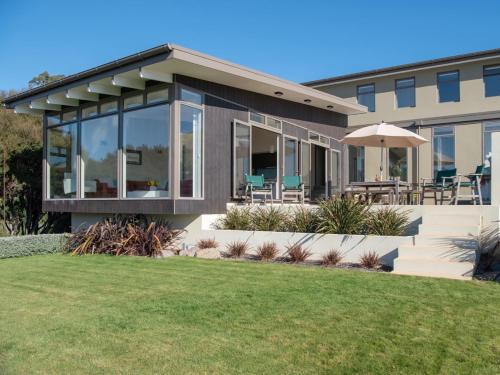 Akaroa House | Kotare Point Paradise - Akaroa Holiday Home