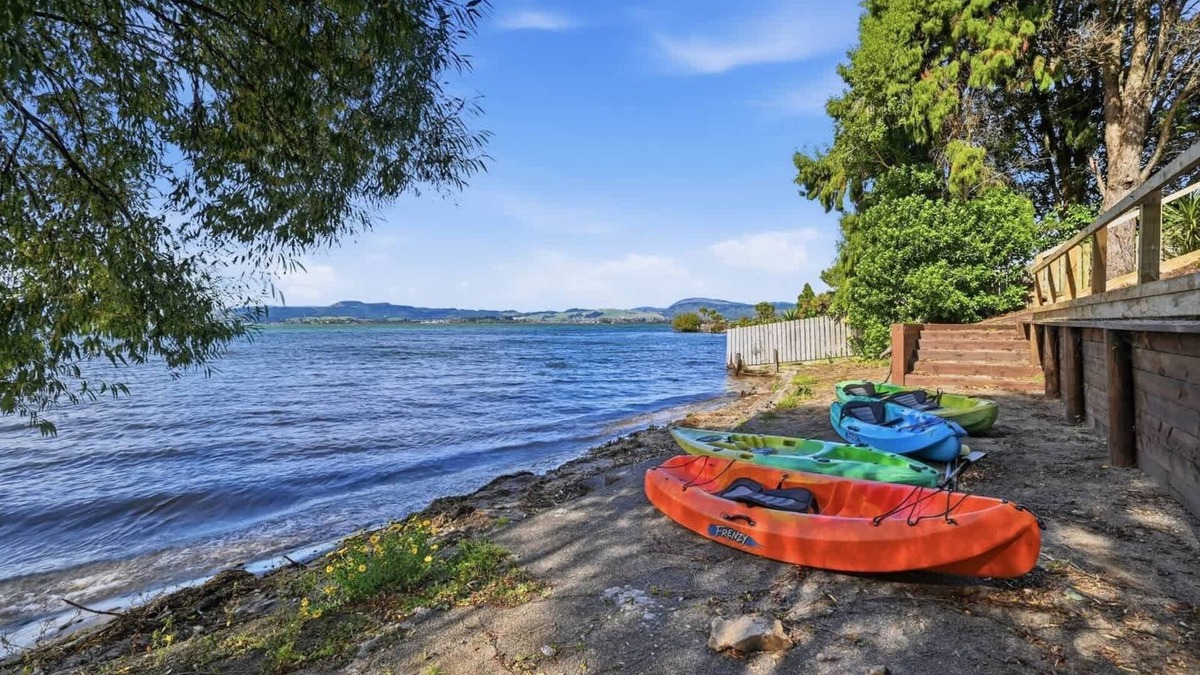 Kawaha Point House | Koutu Hideaway - Lakeside, Kayaks, Pet-Friendly
