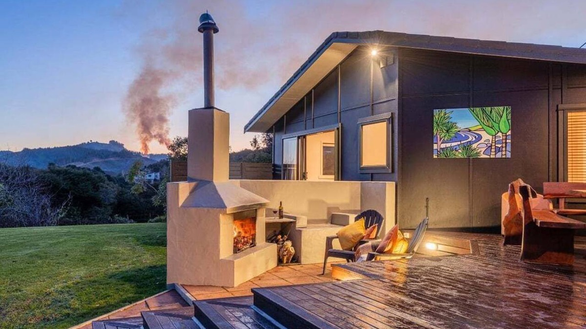 Whitianga House | La Casa Escondida - Hot Tub and Outdoor Fire