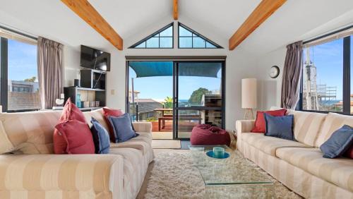 Omanu House | La Maison Ocean - Mount Maunganui Holiday Home