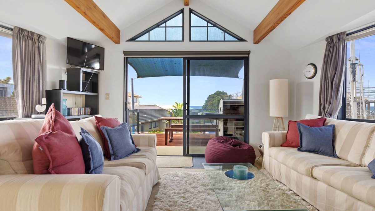 Omanu House | La Maison Ocean - Mount Maunganui Holiday Home