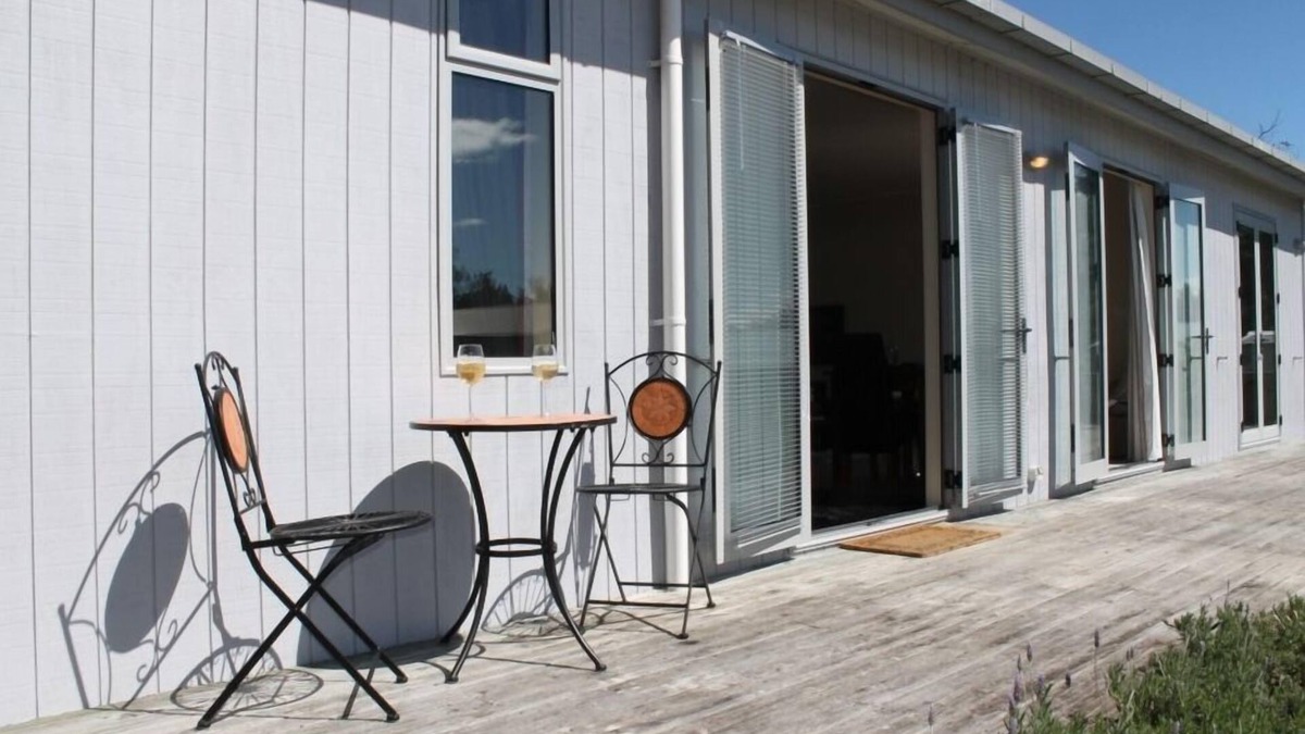 Martinborough House | La Maison -Stunning apartment style accommodation