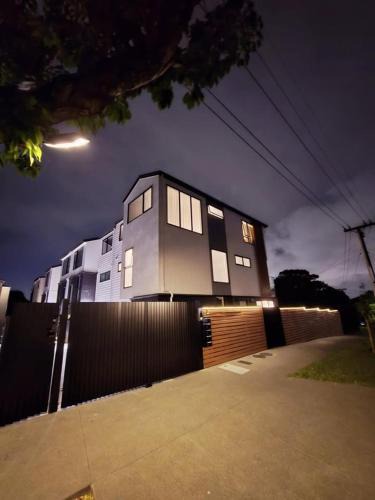 Auckland House | La Vie Terrace Girl or Couple Only