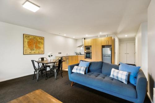 Wanaka Apartment | Lake & Alps on Your Doorstep & Resort Facilities