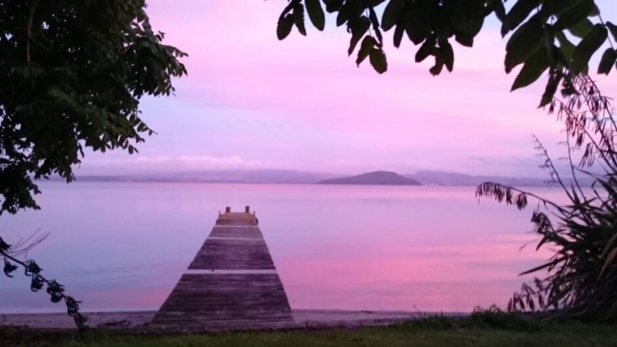 Hamurana House | Lake Haven - Lake Edge