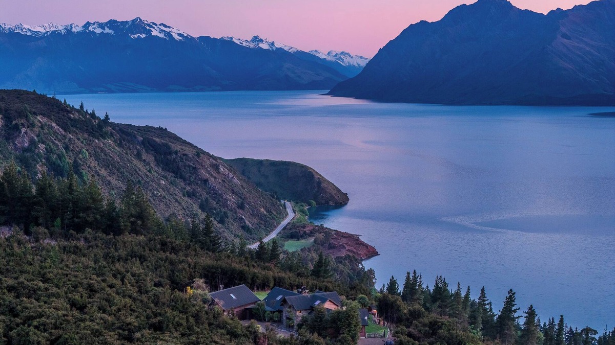 Queenstown Lakes District House | Lake Hāwea View - A private luxury retreat surrounding by awe-inspiring beauty