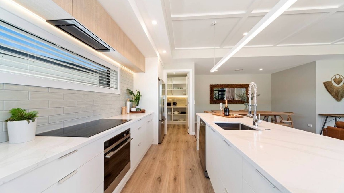 Wharewaka House | Lake Luxe Apartment