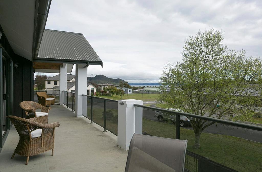 Motuoapa House | Lake Magic - Motuoapa Holiday Home