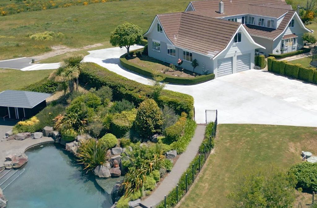 Nukuhau Villa | Lake Taupō Estate for 18ppl Pool, Spa & Big Views