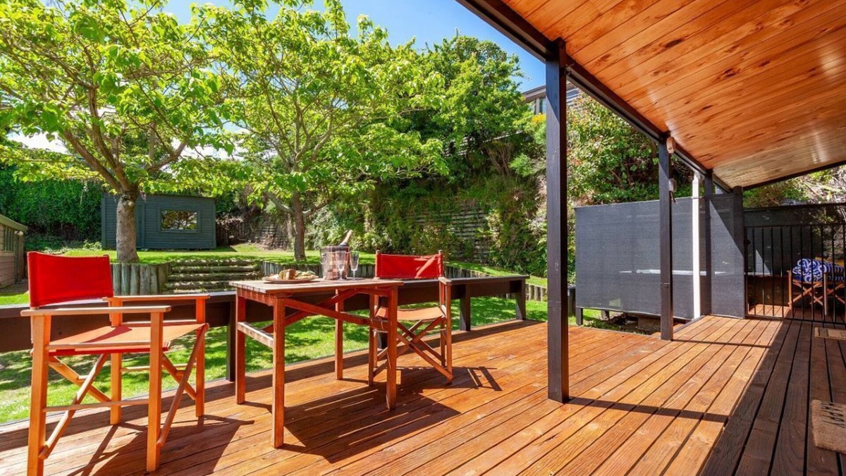 Waipahihi House | Lake Terrace Lockwood