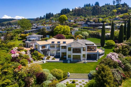 Taupo Villa | Lake Vista Lodge