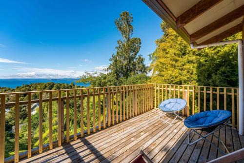 Pukawa House | Lakeview Bush Hideaway - Pukawa Holiday Home