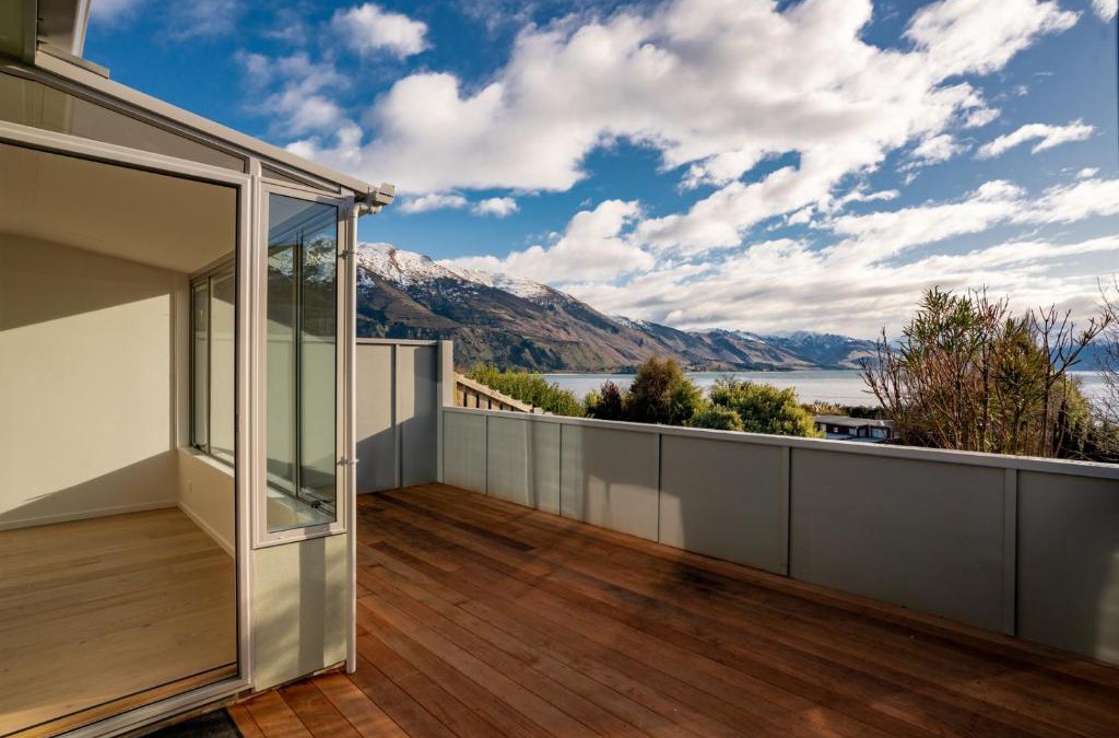 Lake Hawea Apartment | Lakeview