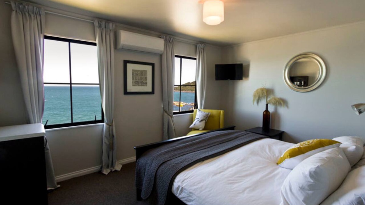 Bluff Bed & Breakfast | Lands End Boutique Hotel