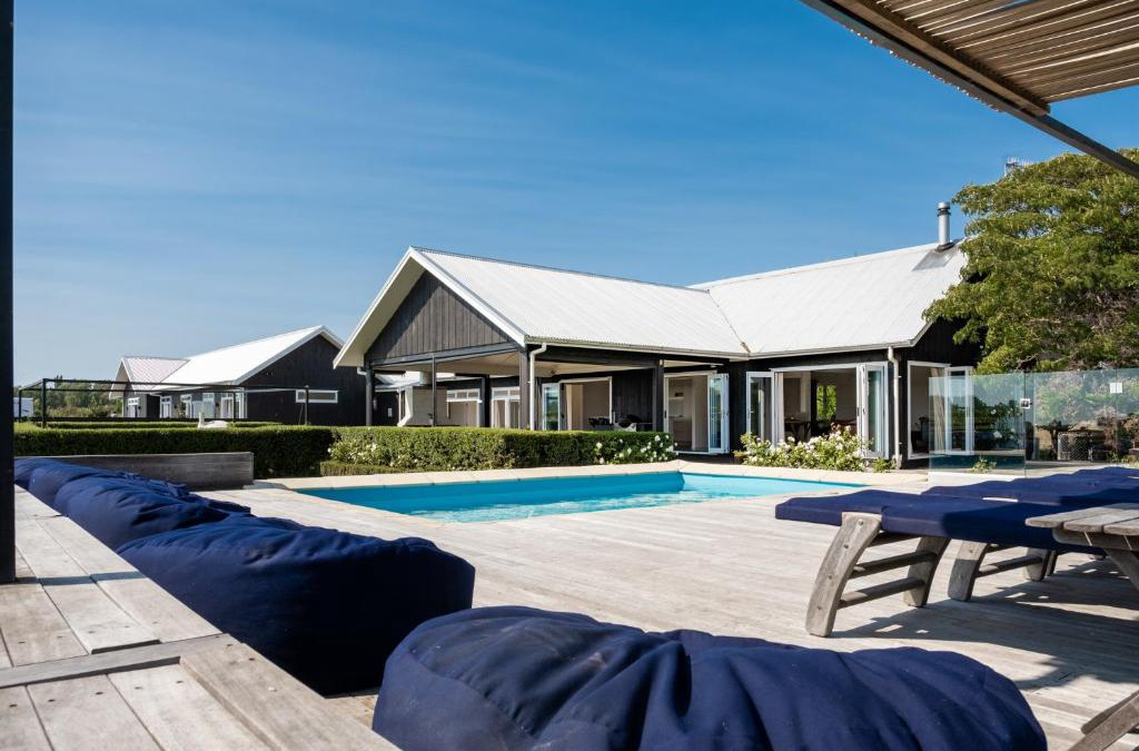 Clive House | Lawn Road Retreat