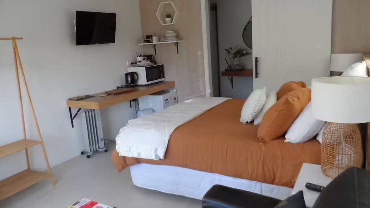 Hakaru Apartment | Lazy Acre Studio