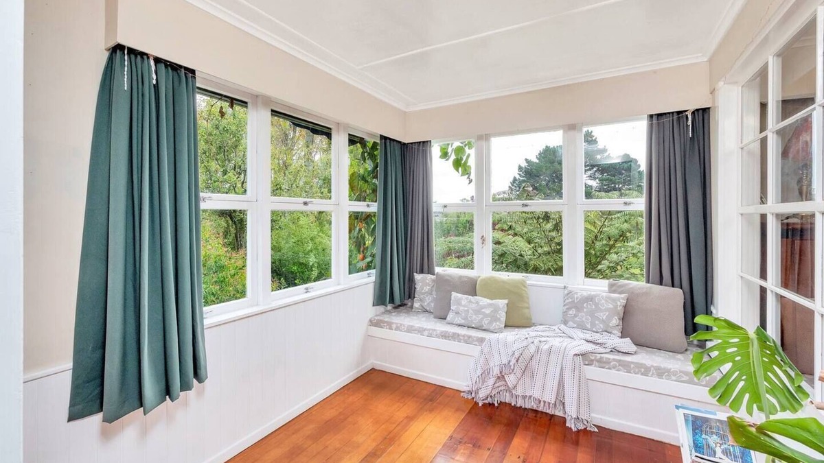 St. Heliers House | Leafy, quiet, rustic but so convenient. Close to CBD, beaches and forest.