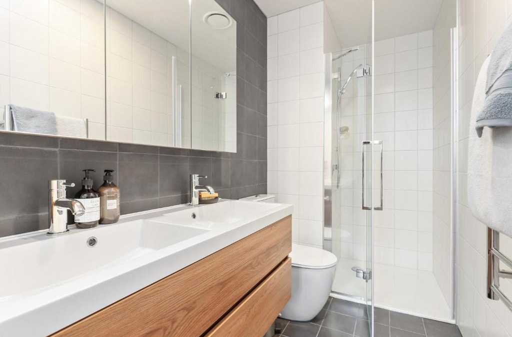 Newton Apartment | Lighthouse Apartments by Urban Rest
