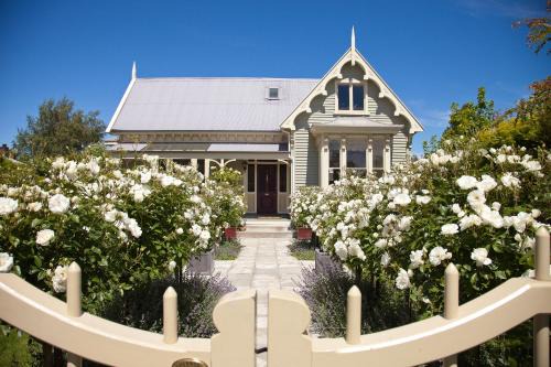 Strowan Bed & Breakfast | Lilac Rose Boutique Bed and Breakfast