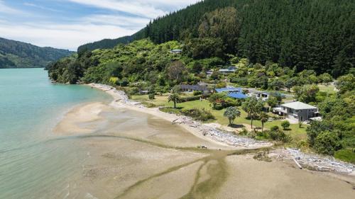 Mahau Sound House | Linkwater Wonder - Marlborough Holiday Home