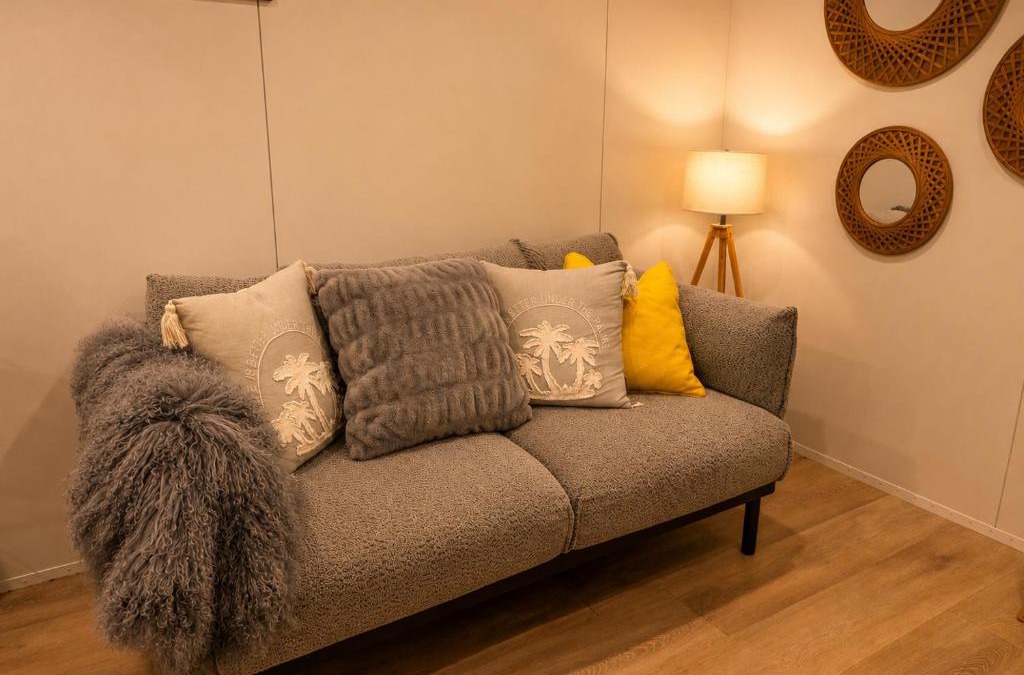 Hokitika House | Little Luna