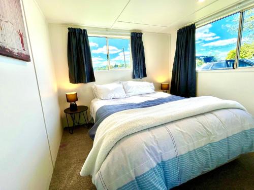 Mangakino House | Little Running Bear Cottage - comfy and cozy