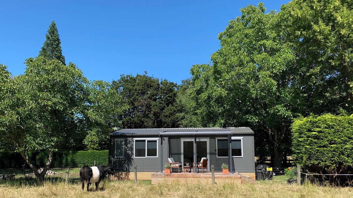 Clarkville Cottage | "Little Walnut" A charming rural tiny home only 15 minutes from Chch airport.