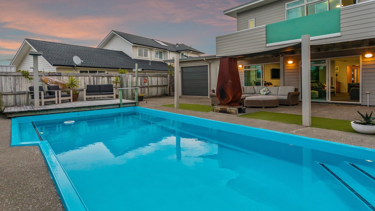 Ohope House | Location Location Location This ticks all boxes Sun, surf plus landscapped pool!