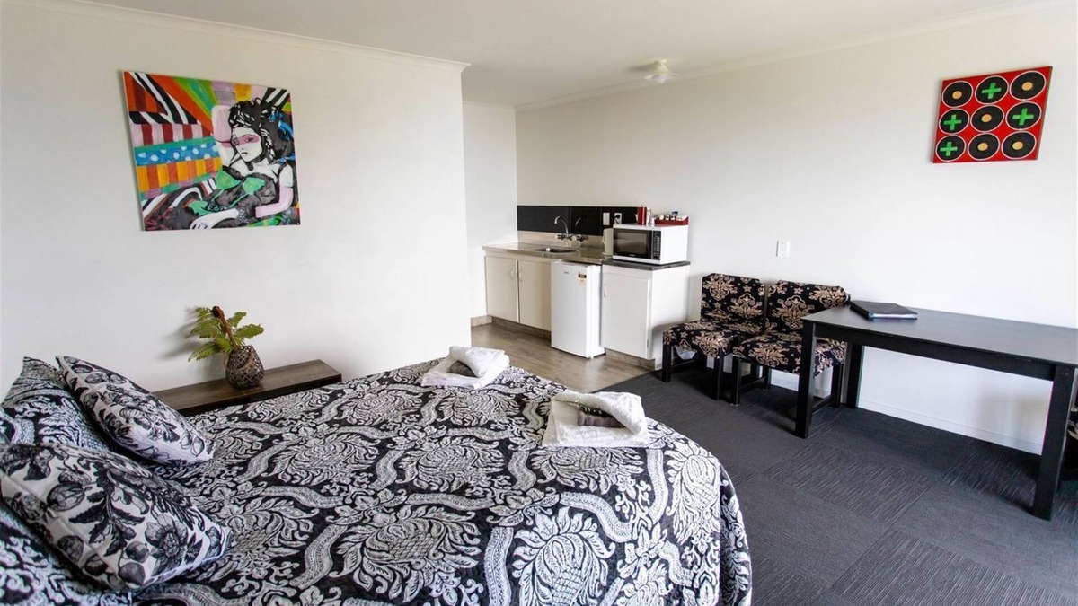 Potaka Hotel | Lottin Point Motel