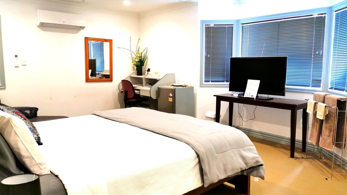 Henderson Bed & Breakfast | Lush & Co Auckland Bed & Breakfast