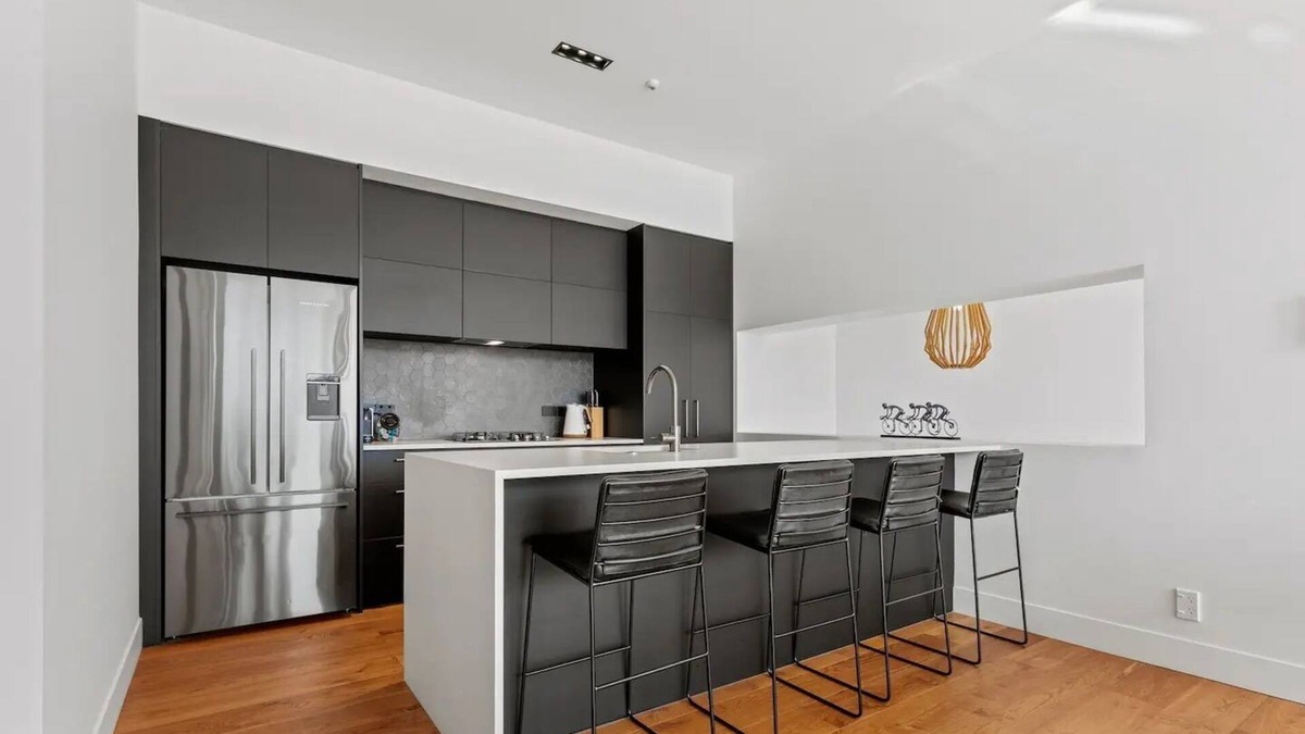 Freemans Bay Apartment | Luxury 2bed/2bath penthouse in Freemans Bay with free basement car park & wifi