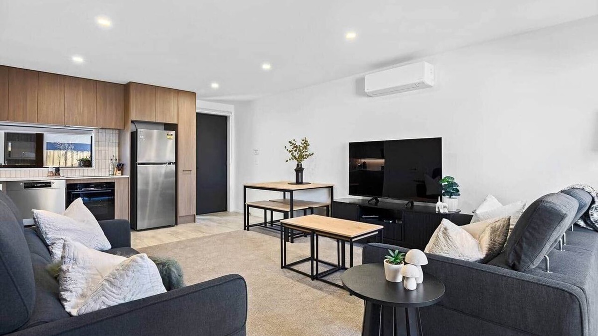 Linwood Apartment | Luxury on Gloucester