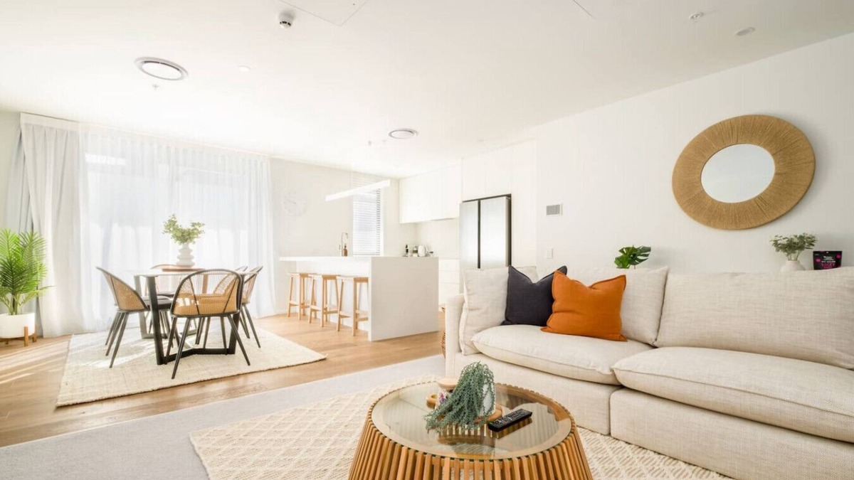 Christchurch City Centre Apartment | Luxury Penthouse in City Private central live