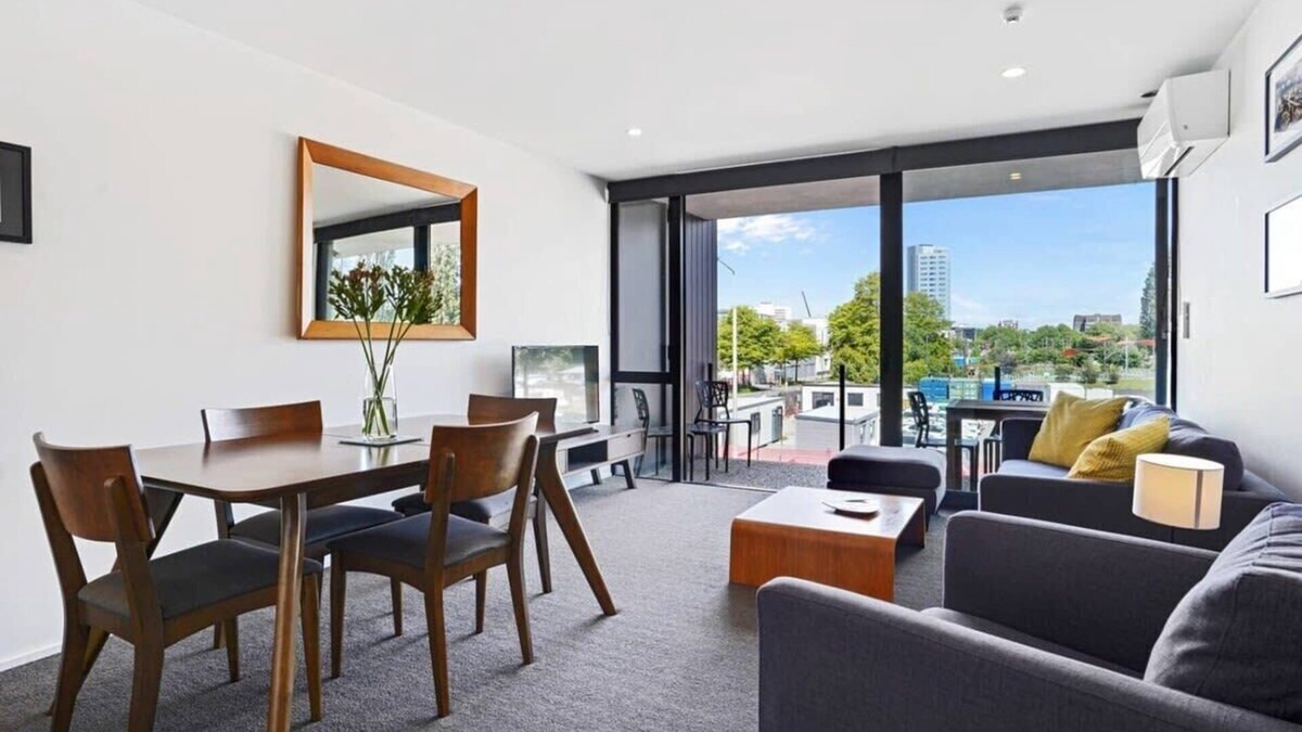 Christchurch City Centre Apartment | Madras Retreat Summar