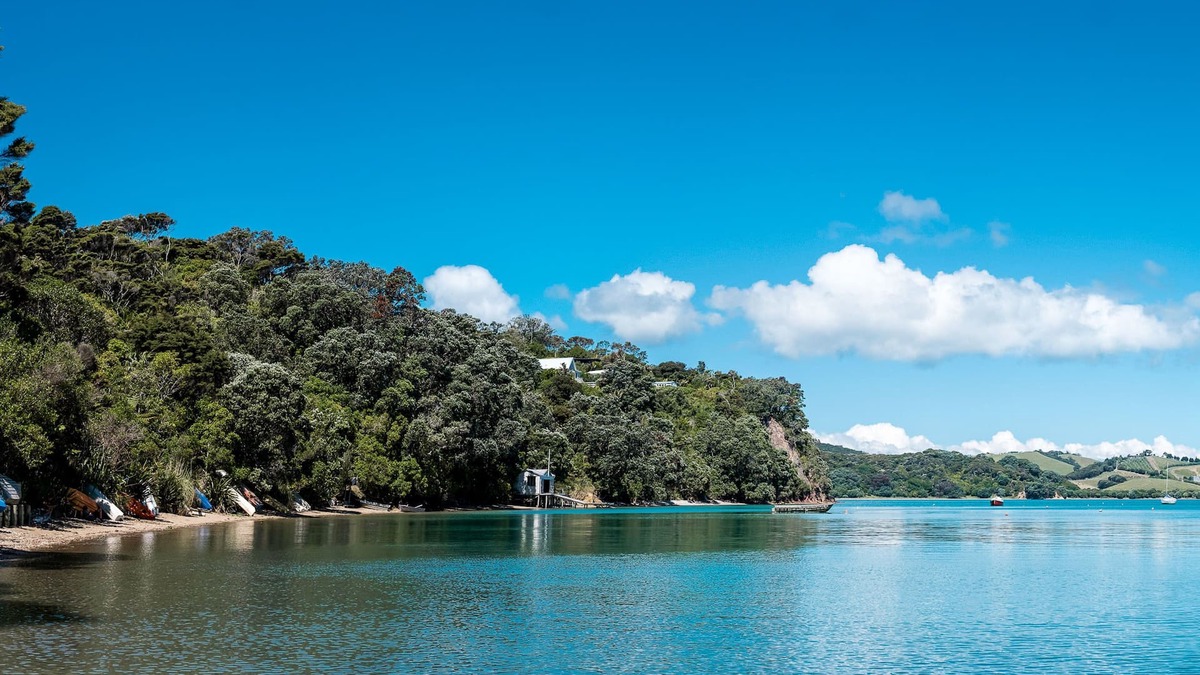 Omiha House | Magical Omiha - Waiheke Island Holiday Home