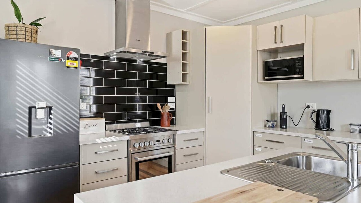 Rotorua House | Maison Millie - Central, Pet-Friendly, Sleeps 4