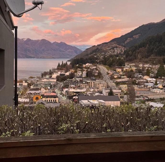 Queenstown City Centre House | Malaghan HomeStay