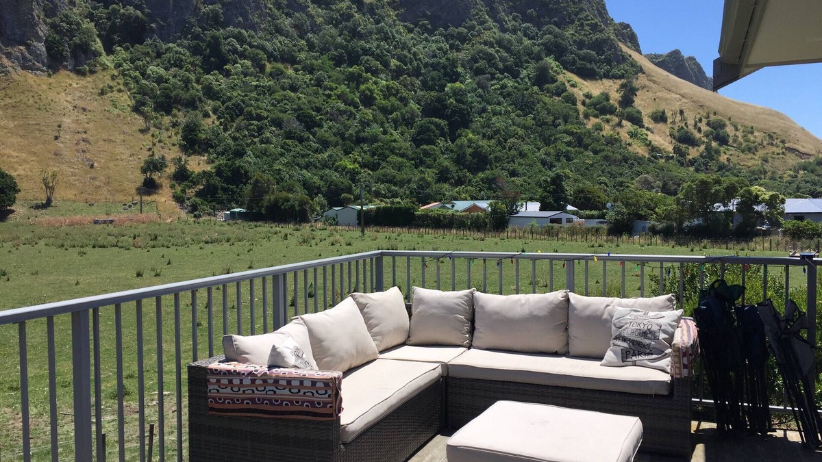 Kairakau House | Mananui House Kairakau Beach