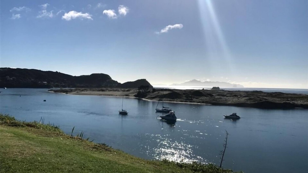 Mangawhai Heads House | Mangawhai Heads Beachfront Holiday Home Sea Views