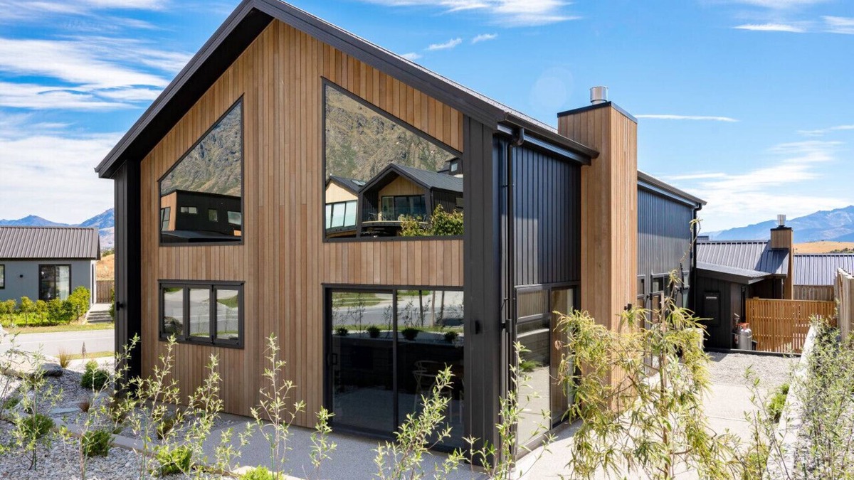 Kawarau Falls House | Marvellous on Muster-family home