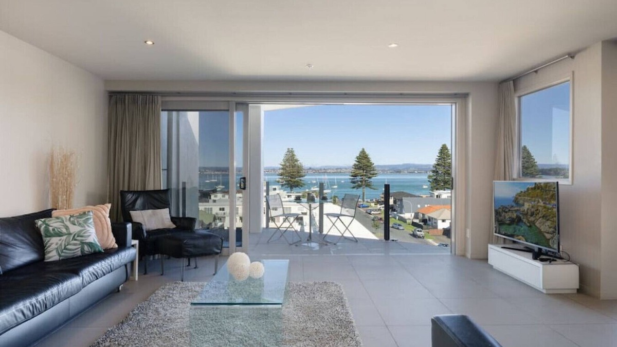 Mount Maunganui Apartment | Massive apartment with huge views!