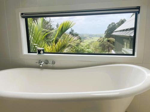 Matakana House | Matakana Retreat - Luxury Off Grid Lodge in Nature