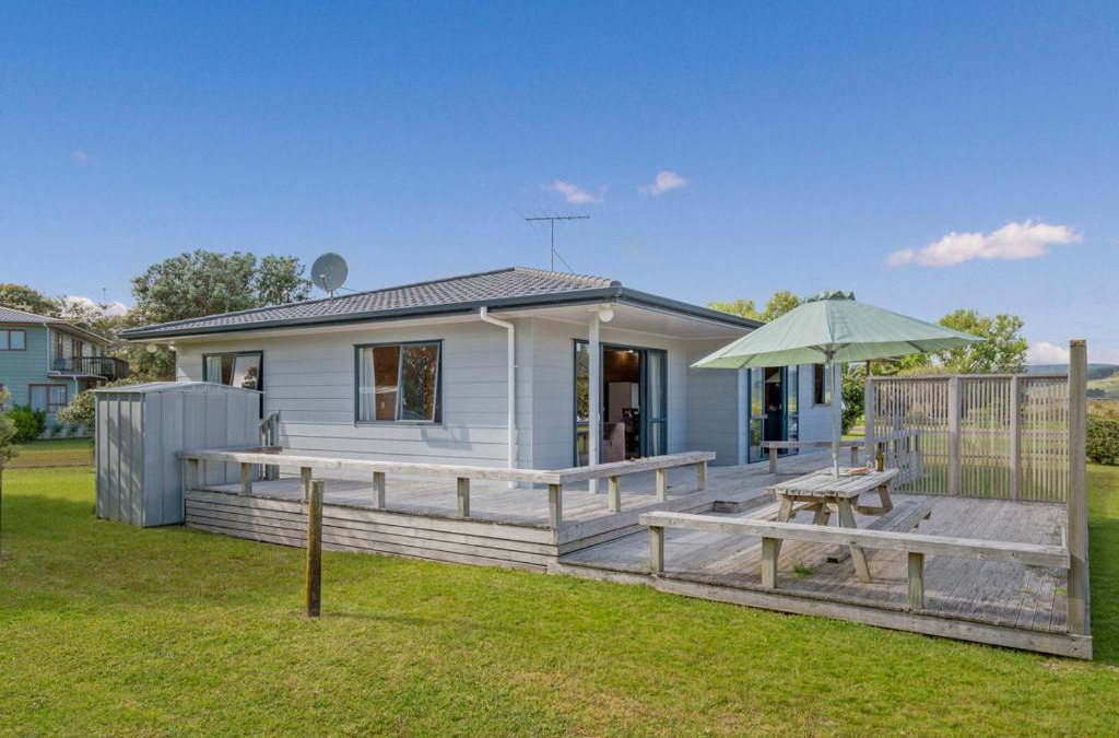 Matarangi House | Matarangi Escape - Matarangi Holiday Home