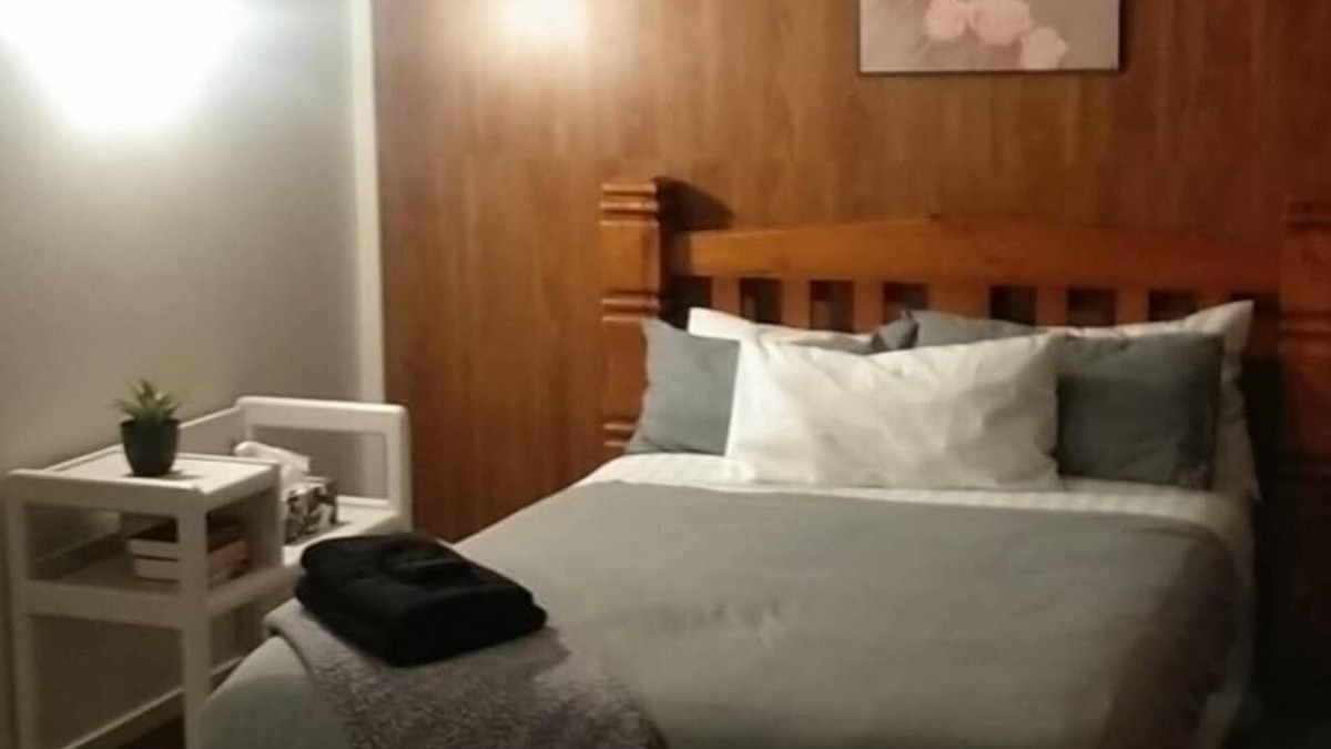 Parakai Hotel | Mineral Park Motel