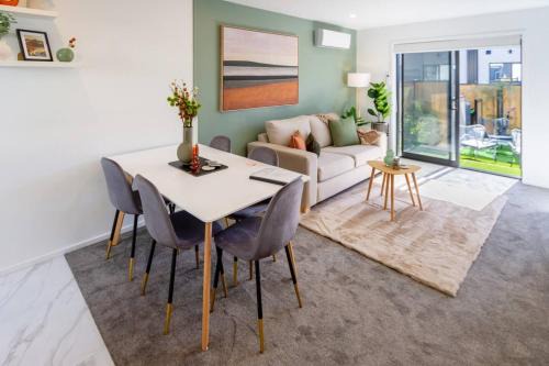 Christchurch City Centre House | Modern 2 Bedroom Townhouse in Central Christchurch