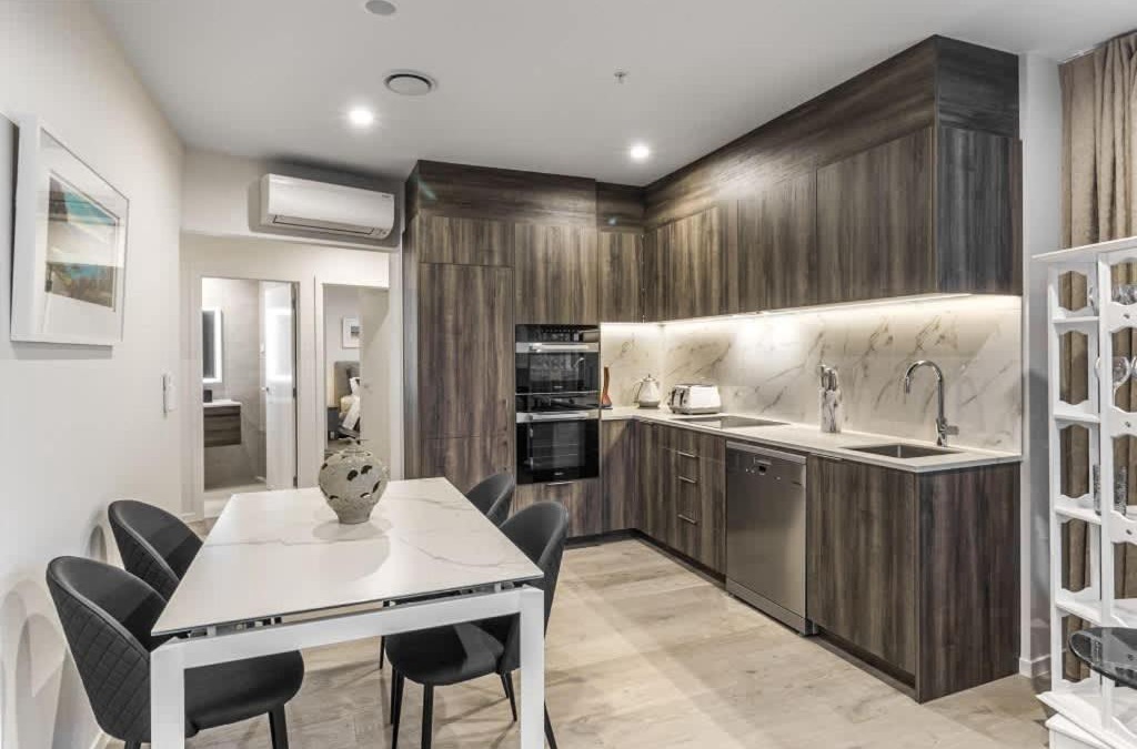 Parnell Apartment | Modern 2BR Penthouse for Families by Zodiak Stays