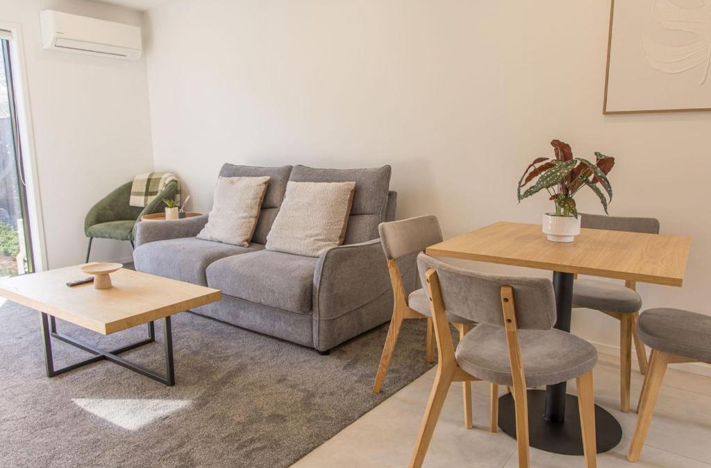 Lower Hutt House | Modern 2BR Townhouse in Fairfield