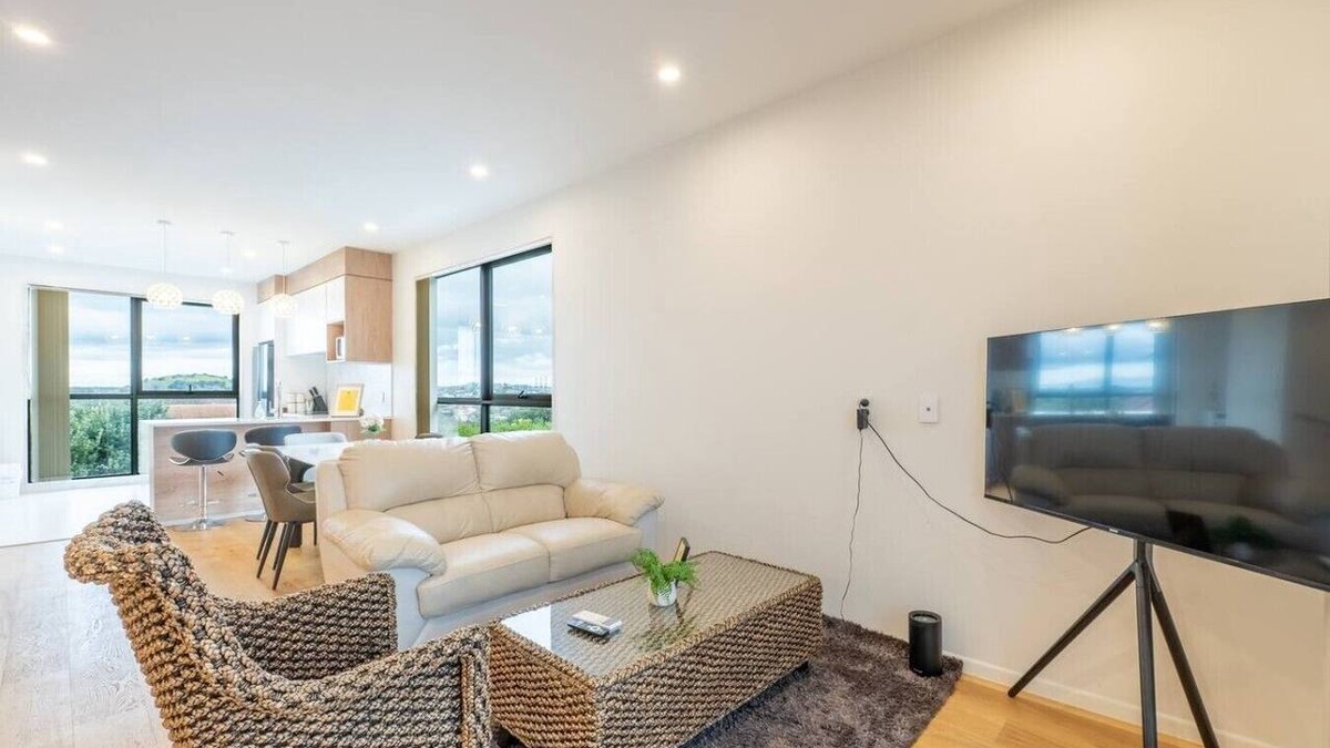 Belmont Villa | Modern 3-Bedroom Townhouse in Belmont