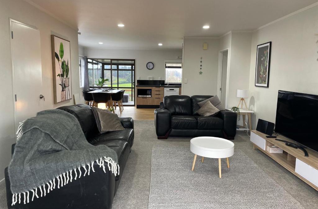 Cambridge Apartment | Modern apartment- rural outlook, central Cambridge